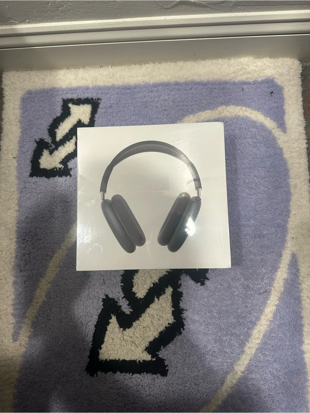 Apple AirPods Max - Space Gray Over-Ear Headphones